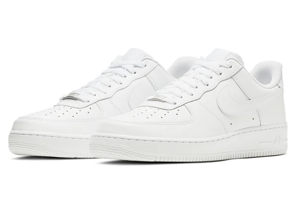 NIKE AIR FORCE 1 ´07 LE